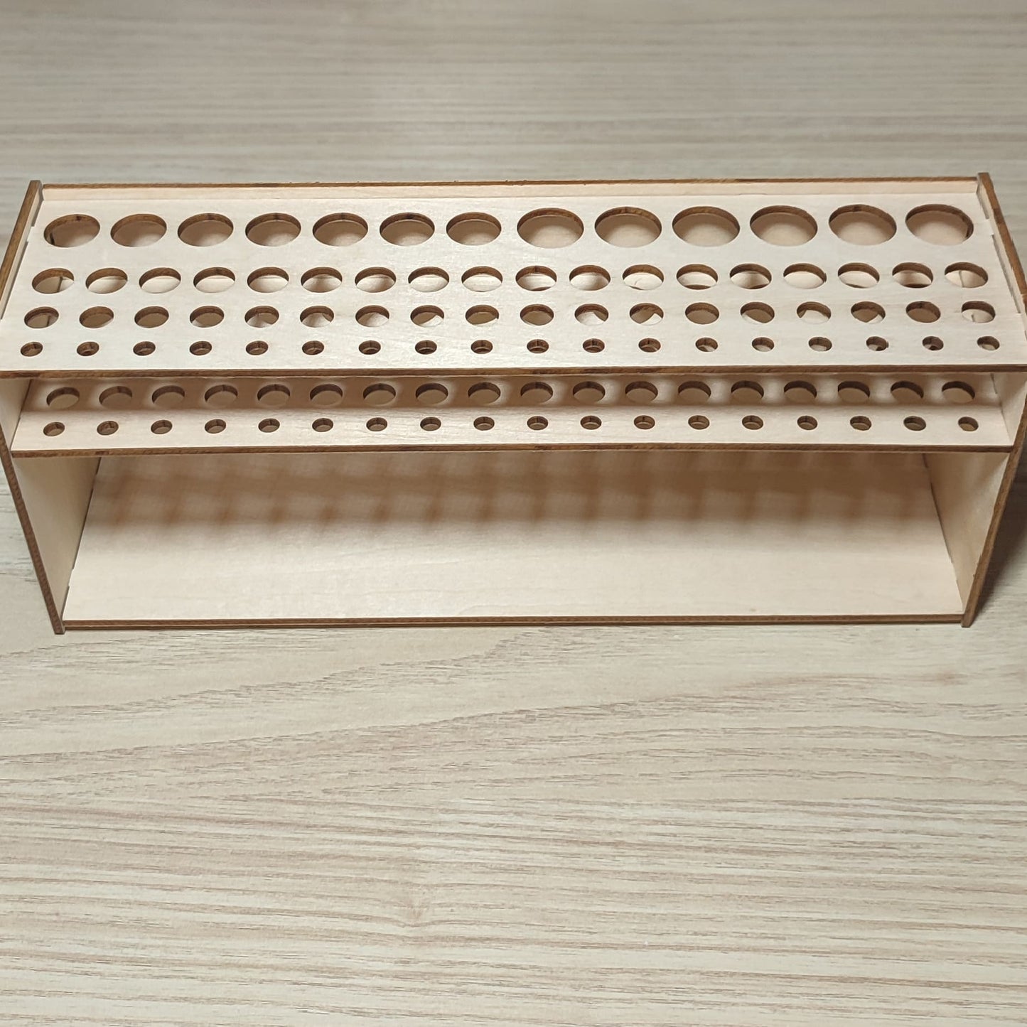 Support en bois à construire pour 67 pinceaux