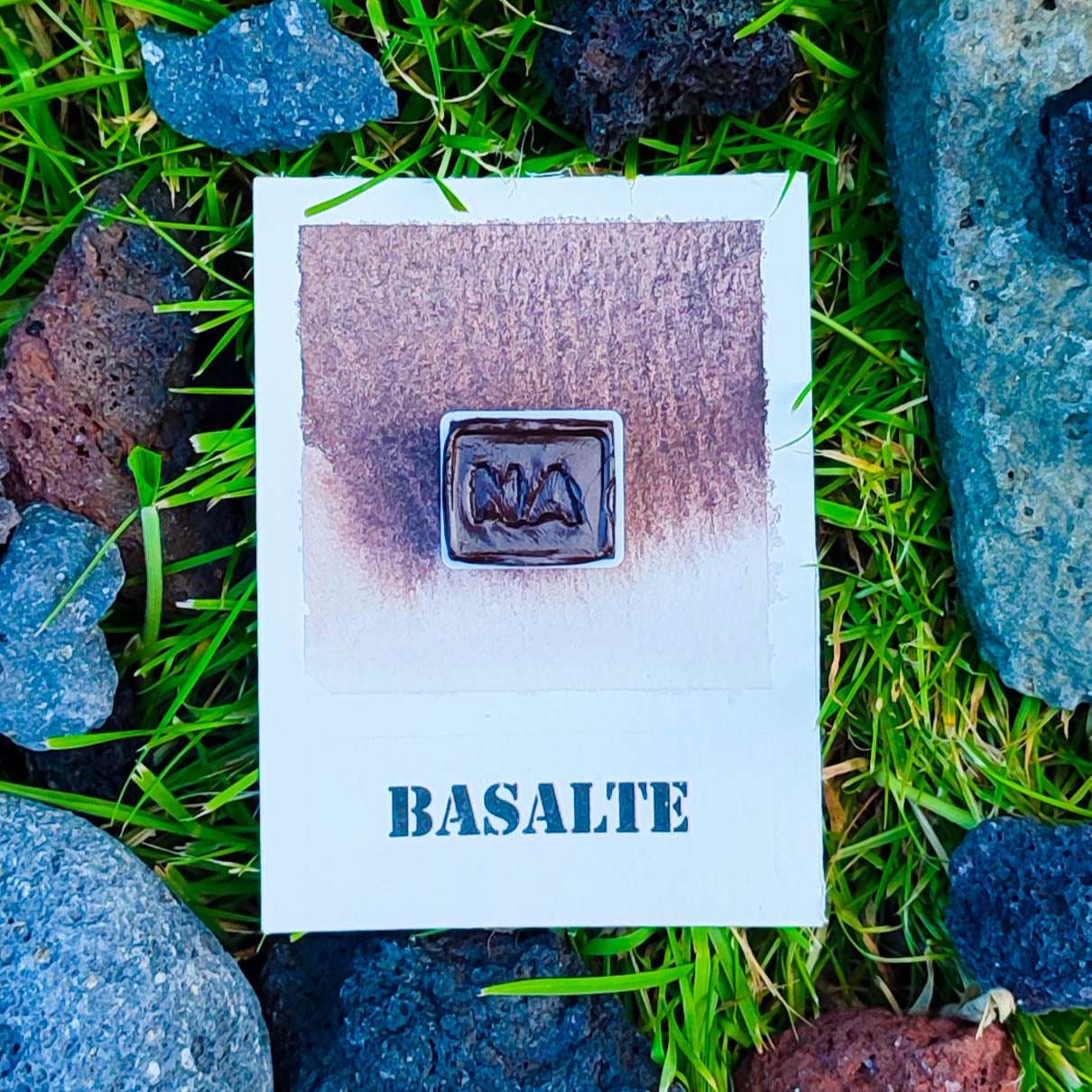 Basalte - "L'Archipel Volcanique" - Aquarelle Artisanale Végane