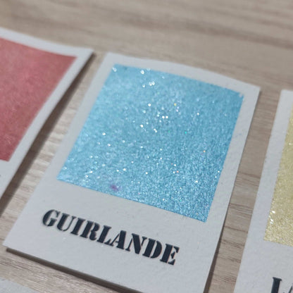 Guirlande "Mon beau sapin" Aquarelle Artisanale Irisée Pailletée Végane Éco-responsable et Solidaire